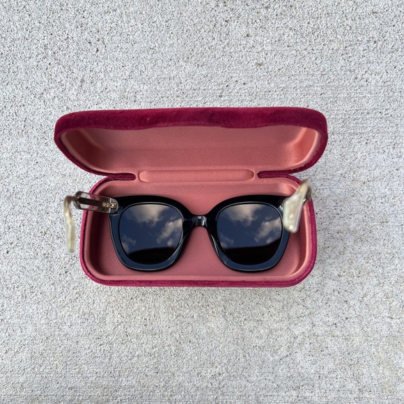 ❌SOLD❌Gucci Sunglasses - Picture 10 of 13